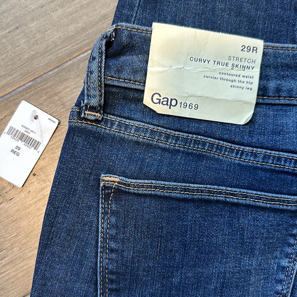 NWT Size 29 Gap curvy True Skinny Stretchy Blue Jeans. New with tags - Picture 2 of 7